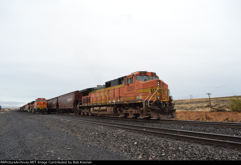 BNSF 5251